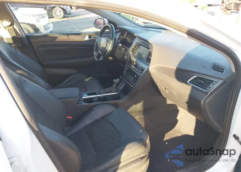 2016 Hyundai Sonata Sport z USA, uszkodzony, nr VIN 5NPE34AF1GH381068